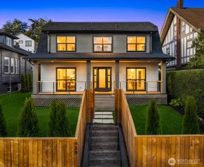 919 23rd Avenue E #A, Seattle, WA 98112