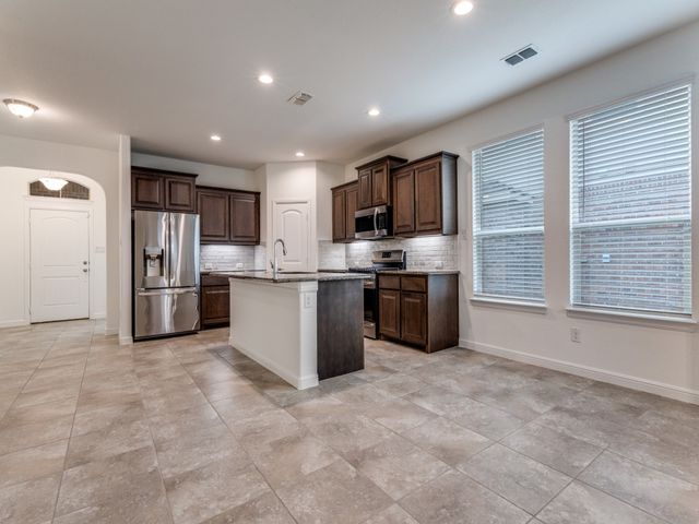 9125 Edenberry Lane, Fort Worth, TX 76179