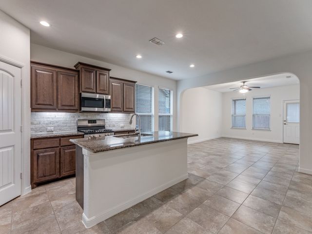 9125 Edenberry Lane, Fort Worth, TX 76179