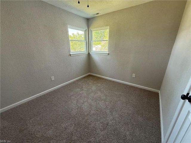 5628 Aurora DR, Virginia Beach, VA 23455