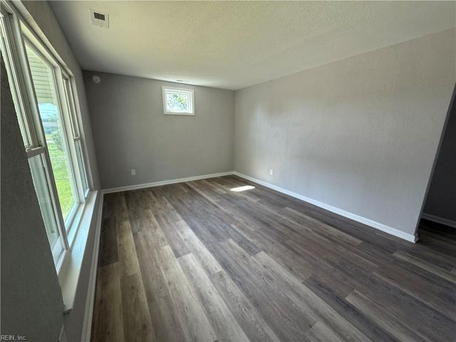 5628 Aurora DR, Virginia Beach, VA 23455