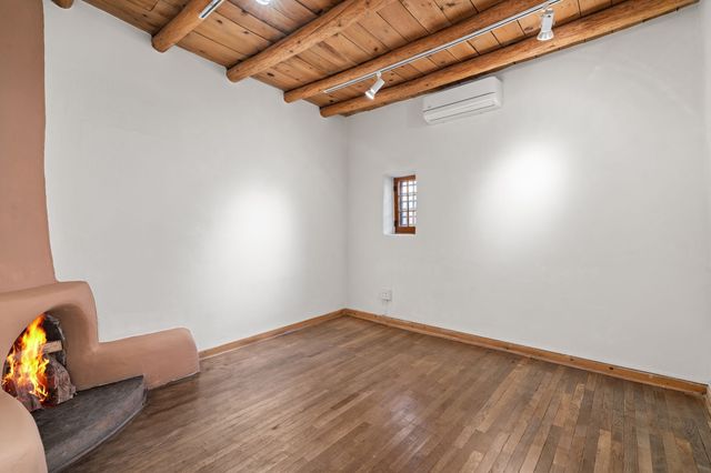 634 Canyon, Santa Fe, NM 87501