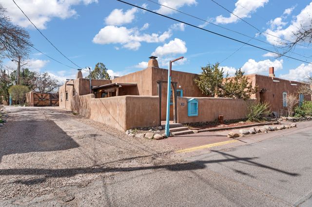 634 Canyon, Santa Fe, NM 87501