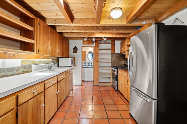 634 Canyon, Santa Fe, NM 87501