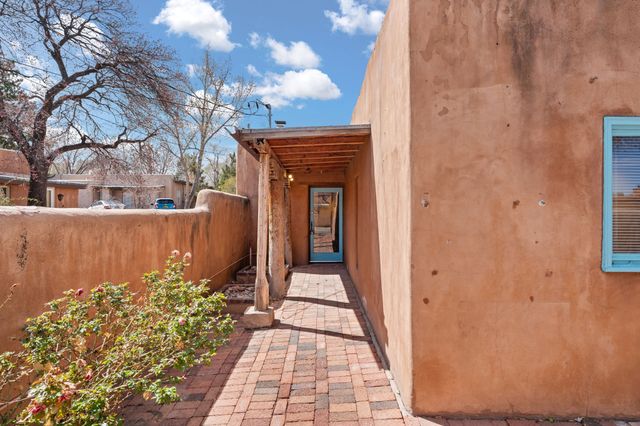 634 Canyon, Santa Fe, NM 87501