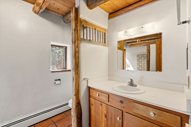 634 Canyon, Santa Fe, NM 87501