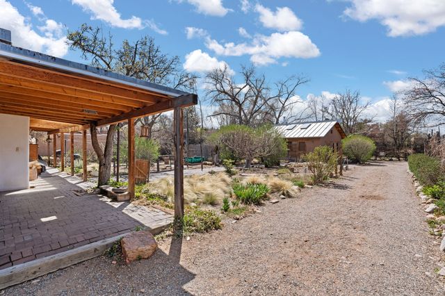 634 Canyon, Santa Fe, NM 87501