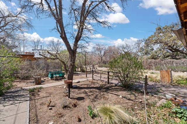 634 Canyon, Santa Fe, NM 87501