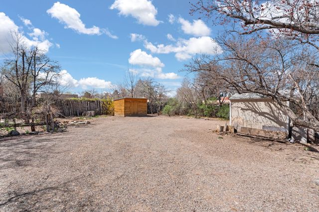 634 Canyon, Santa Fe, NM 87501