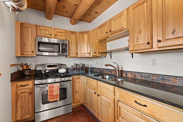 634 Canyon, Santa Fe, NM 87501