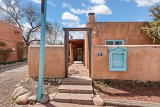 634 Canyon, Santa Fe, NM 87501