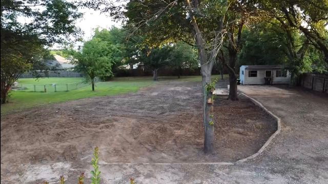 608 W Walcott Street, Pilot Point, TX 76258