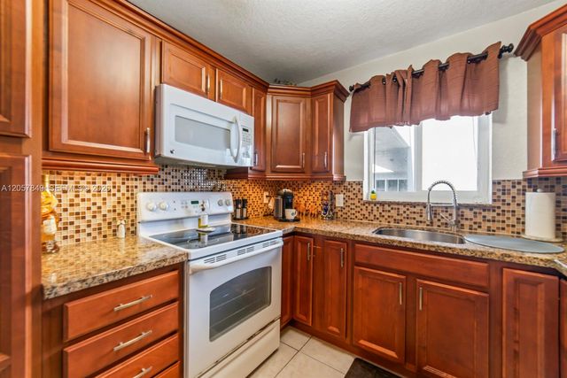 1818 Rodman St 4A, Hollywood, FL 33020