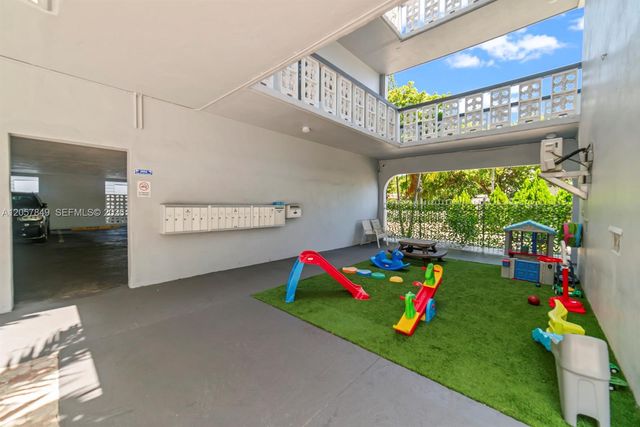1818 Rodman St 4A, Hollywood, FL 33020
