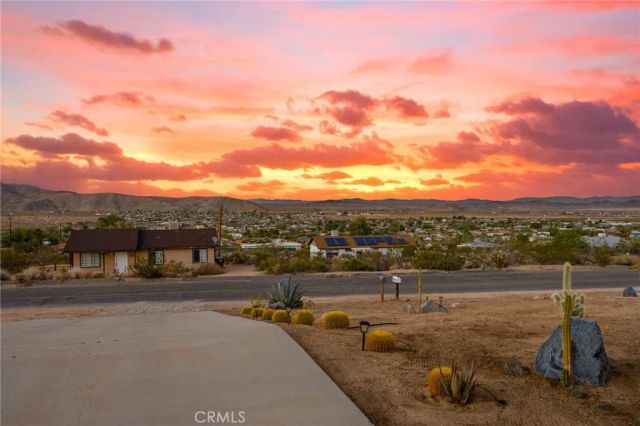61773 Crest Circle, Joshua Tree, CA 92252