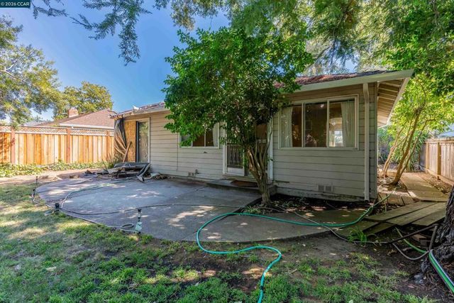 4175 Coulombe Dr, Palo Alto, CA 94306