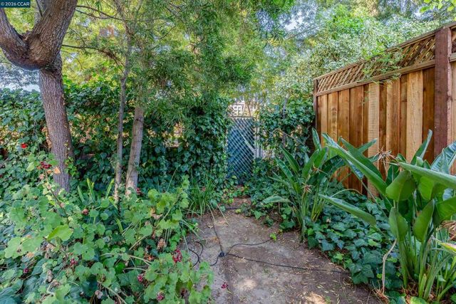 4175 Coulombe Dr, Palo Alto, CA 94306