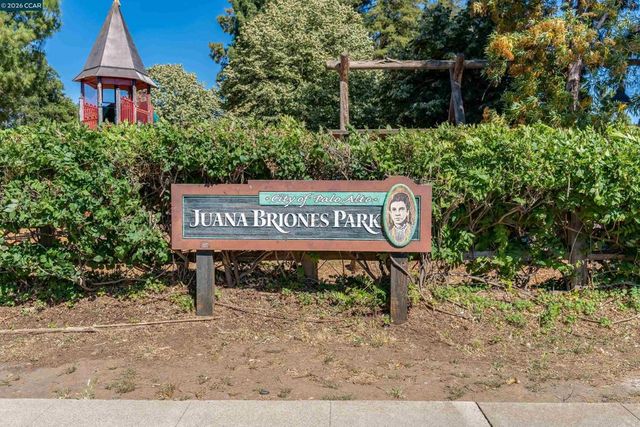 4175 Coulombe Dr, Palo Alto, CA 94306