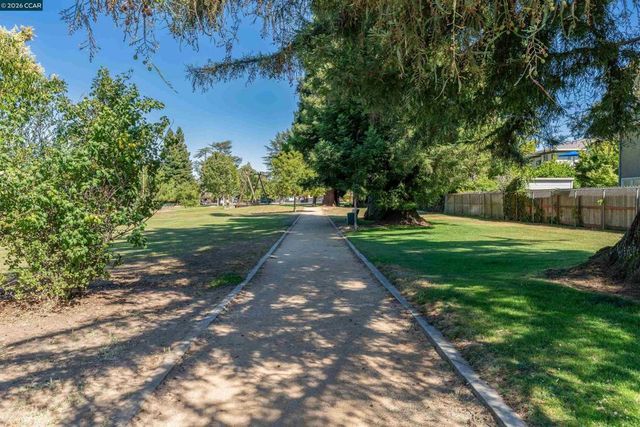 4175 Coulombe Dr, Palo Alto, CA 94306