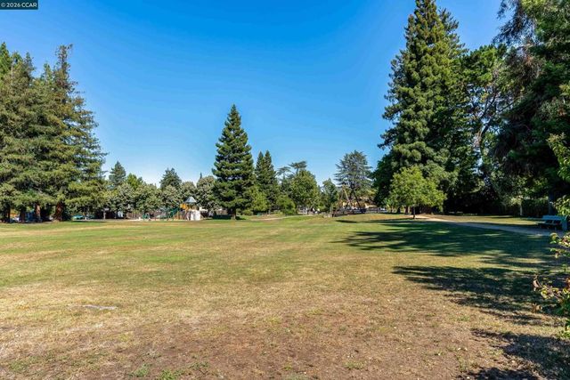 4175 Coulombe Dr, Palo Alto, CA 94306