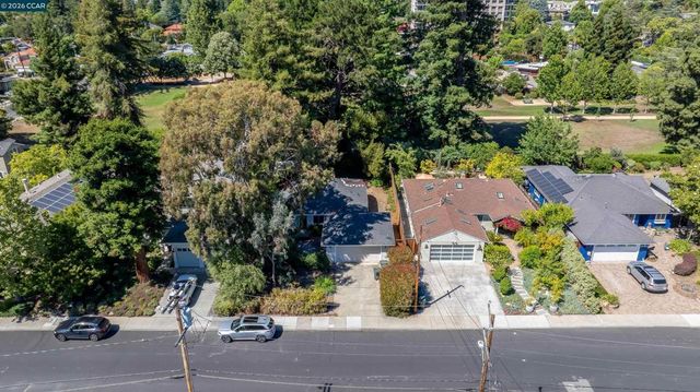 4175 Coulombe Dr, Palo Alto, CA 94306