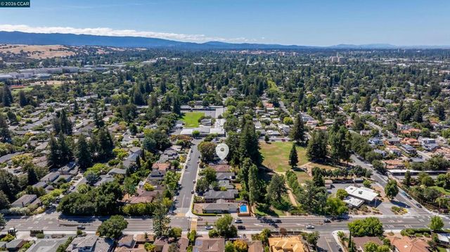 4175 Coulombe Dr, Palo Alto, CA 94306