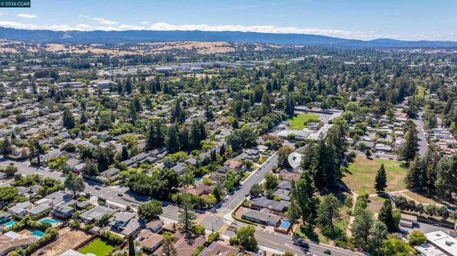 4175 Coulombe Dr, Palo Alto, CA 94306