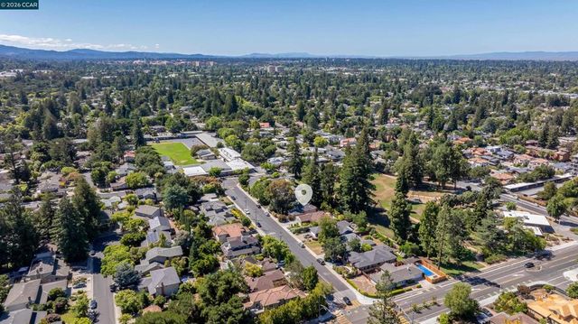 4175 Coulombe Dr, Palo Alto, CA 94306