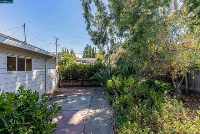 4175 Coulombe Dr, Palo Alto, CA 94306
