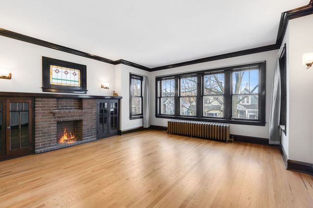 3730 N Richmond Street, Chicago, IL 60618