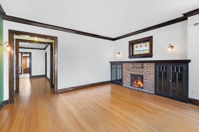 3730 N Richmond Street, Chicago, IL 60618