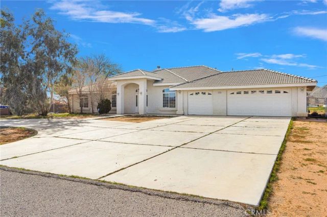 15876 Dale Evans, Apple Valley, CA 92307