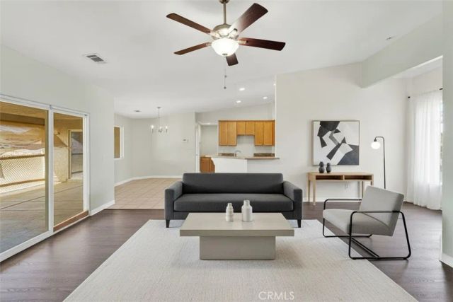 15876 Dale Evans, Apple Valley, CA 92307