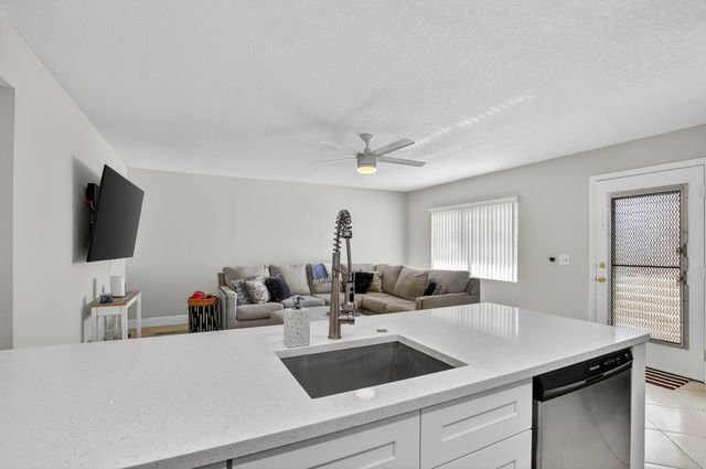 805 Flanders Q 805, Delray Beach, FL 33484