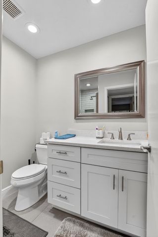 805 Flanders Q 805, Delray Beach, FL 33484