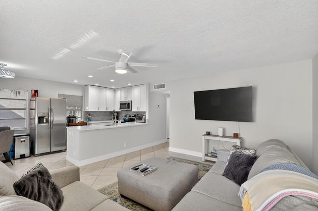 805 Flanders Q 805, Delray Beach, FL 33484