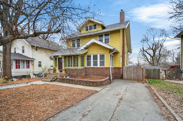 1518 E 9th Street, Des Moines, IA 50316