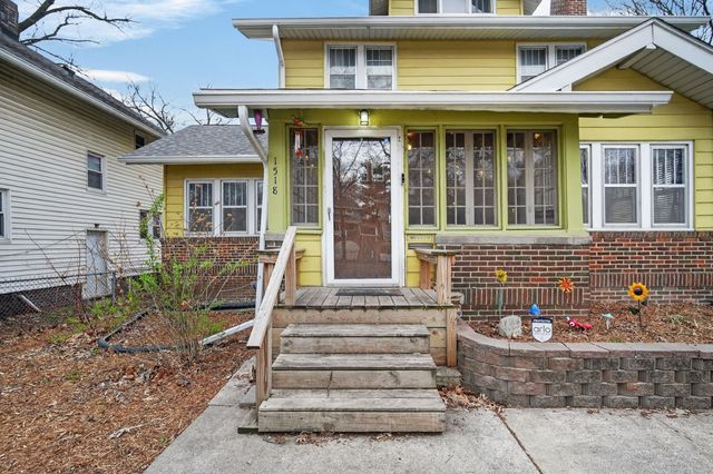 1518 E 9th Street, Des Moines, IA 50316