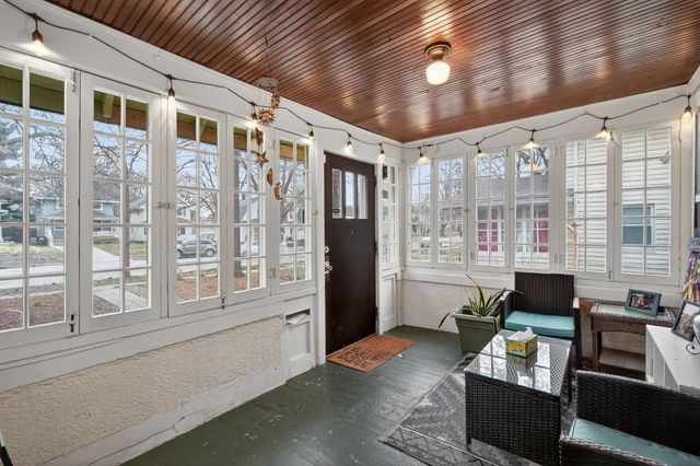 1518 E 9th Street, Des Moines, IA 50316