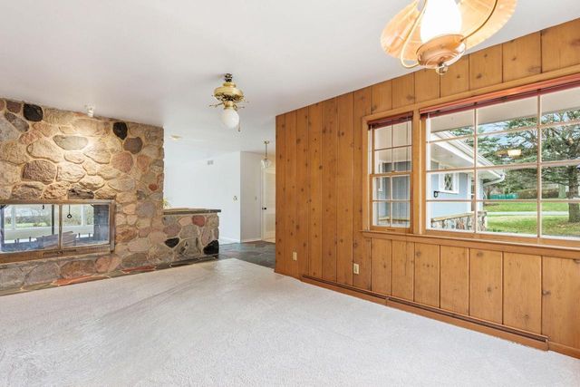 18635 Benington DRIVE, Brookfield, WI 53045