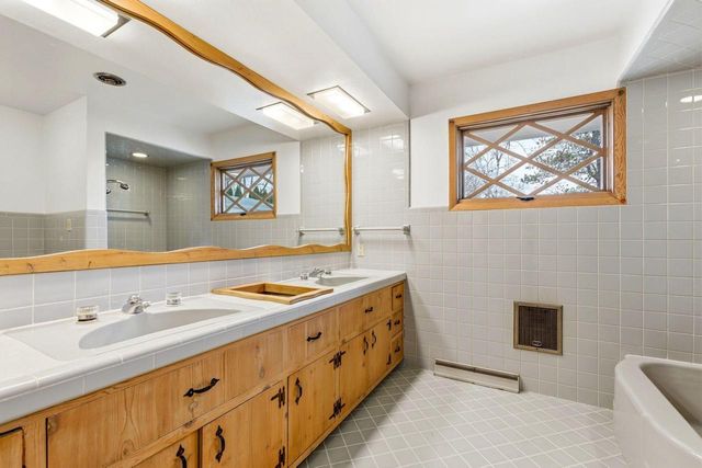 18635 Benington DRIVE, Brookfield, WI 53045