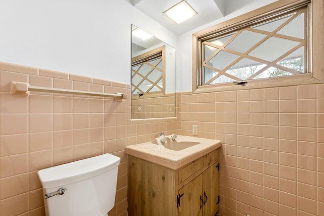 18635 Benington DRIVE, Brookfield, WI 53045