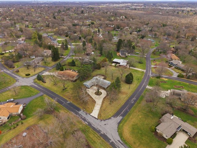 18635 Benington DRIVE, Brookfield, WI 53045