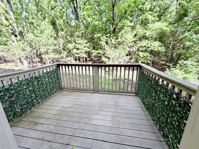 287 S Breakwater Lane, Fayetteville, AR 72704