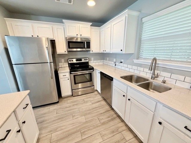 287 S Breakwater Lane, Fayetteville, AR 72704