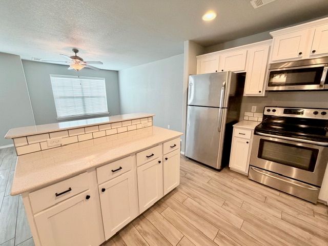 287 S Breakwater Lane, Fayetteville, AR 72704