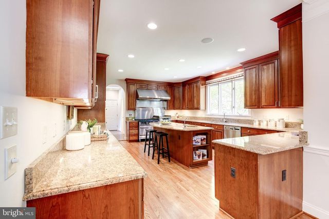 12710 TRAVILAH, Potomac, MD 20854