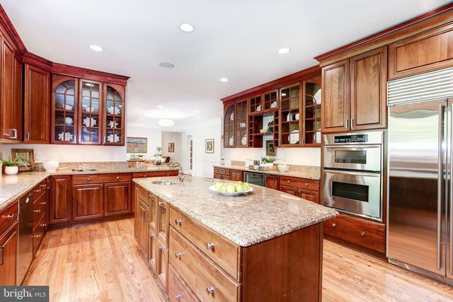 12710 TRAVILAH, Potomac, MD 20854
