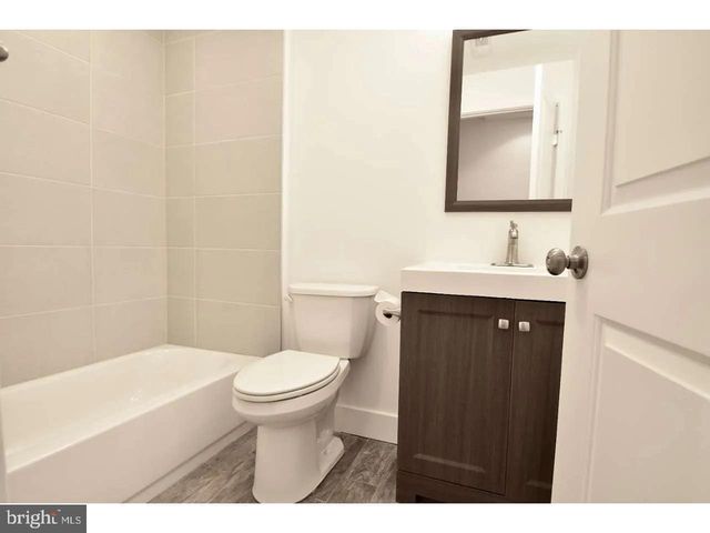 1211 N FRANKLIN ST, Philadelphia, PA 19122