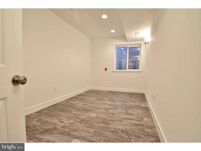 1211 N FRANKLIN ST, Philadelphia, PA 19122